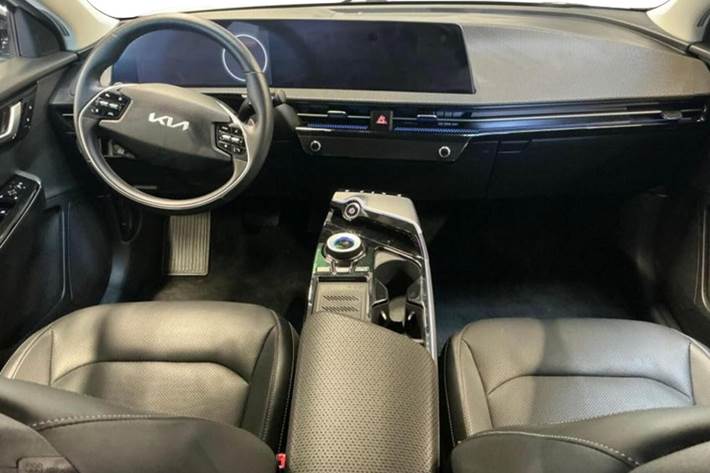 Beige Kia EV6 fra 2023