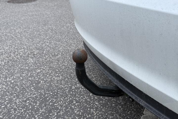 Hvid Tesla Model 3 fra 2020