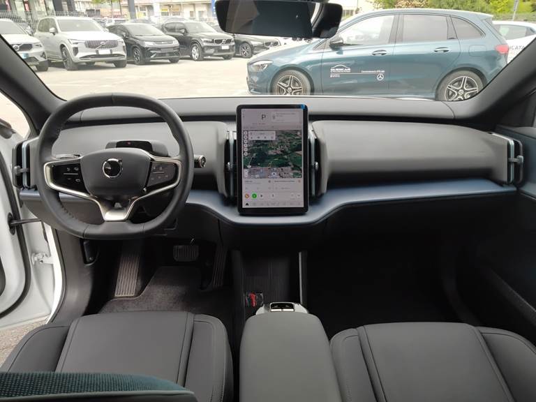Volvo EX30 Extended Range Core