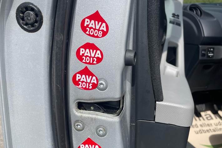 Sølv Toyota Yaris fra 2008