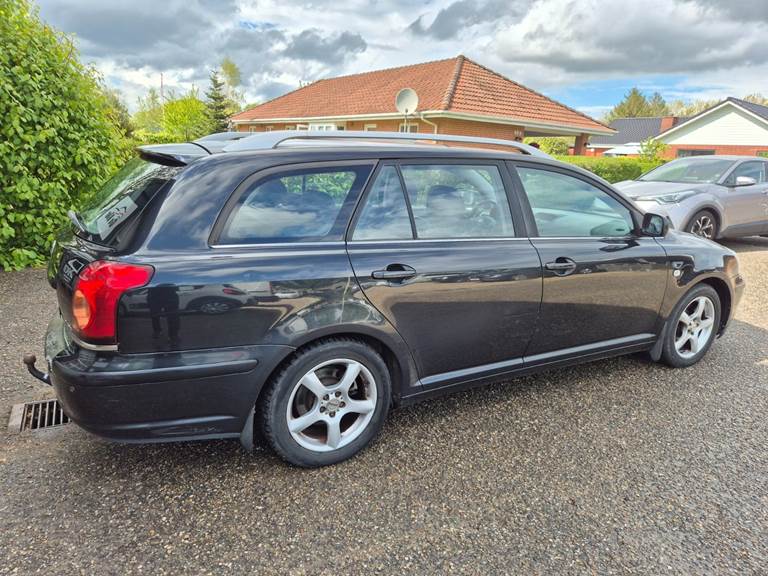 Toyota Avensis 2,0 Sol