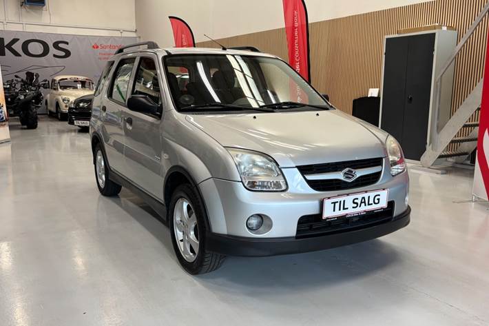 Sølv Suzuki Ignis fra 2006