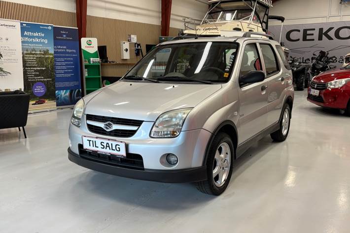 Sølv Suzuki Ignis fra 2006