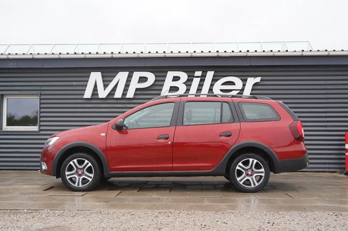 Rød Dacia Logan Stepway fra 2019