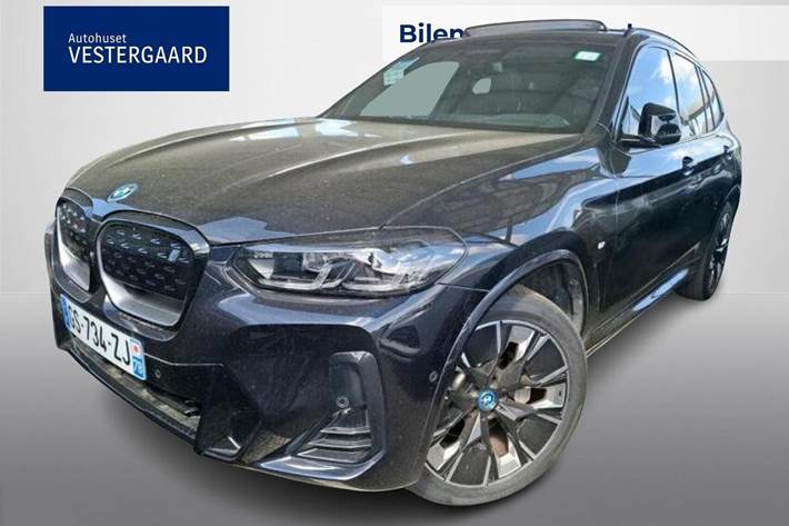 Sort BMW iX3 fra 2024 set udefra