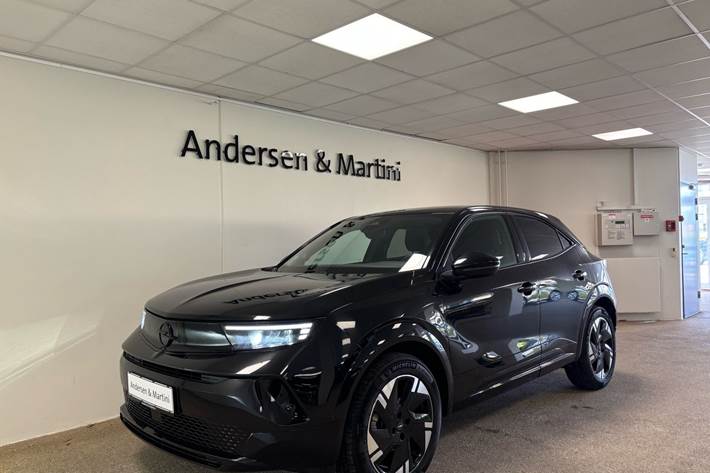 Sort Opel Mokka-e fra 2025