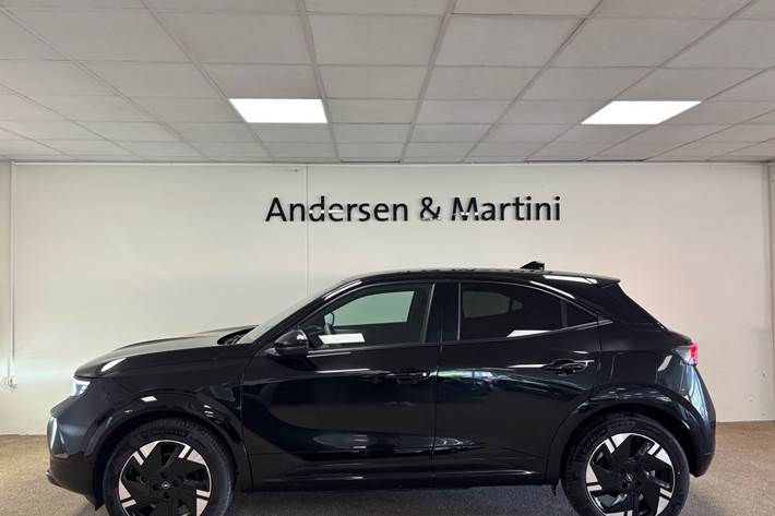 Sort Opel Mokka-e fra 2025