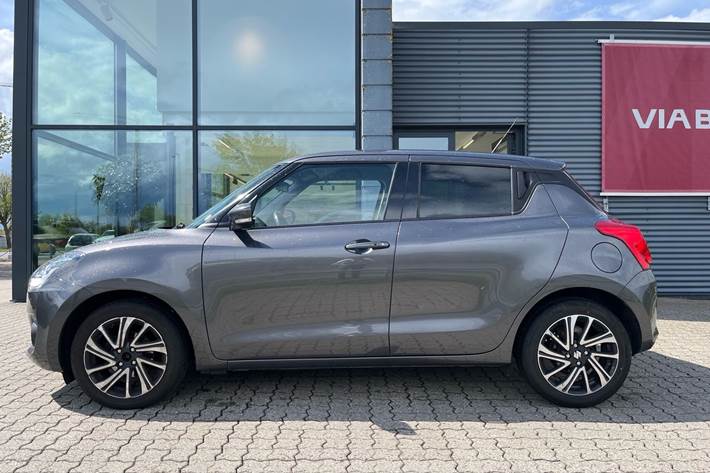 Grå Suzuki Swift fra 2021