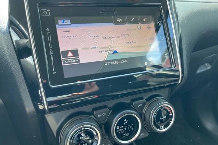 Grå Suzuki Swift fra 2021