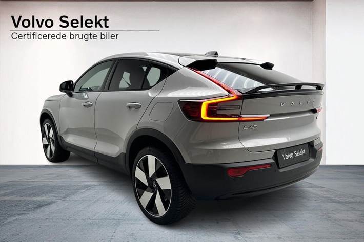 Sølv Volvo C40 fra 2022