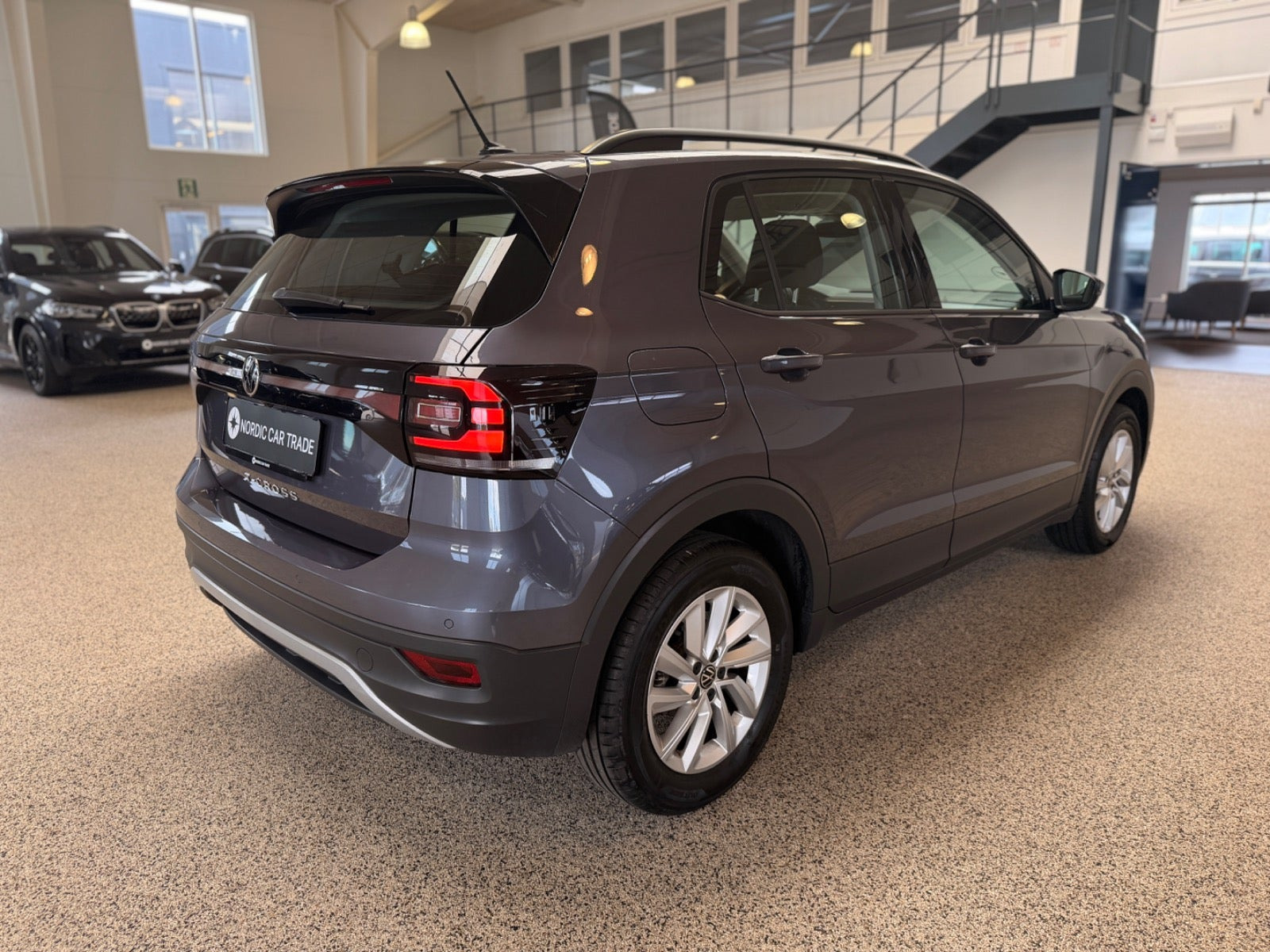 Sølv VW T-Cross fra 2022