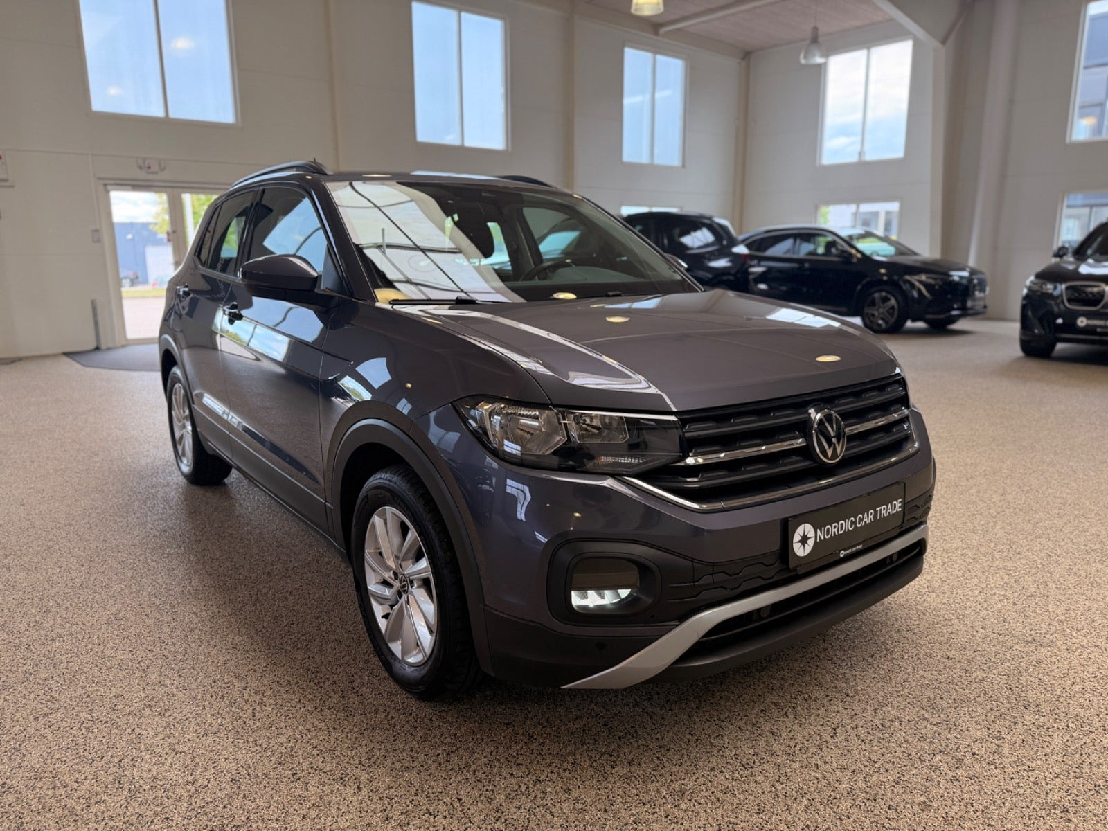 Sølv VW T-Cross fra 2022