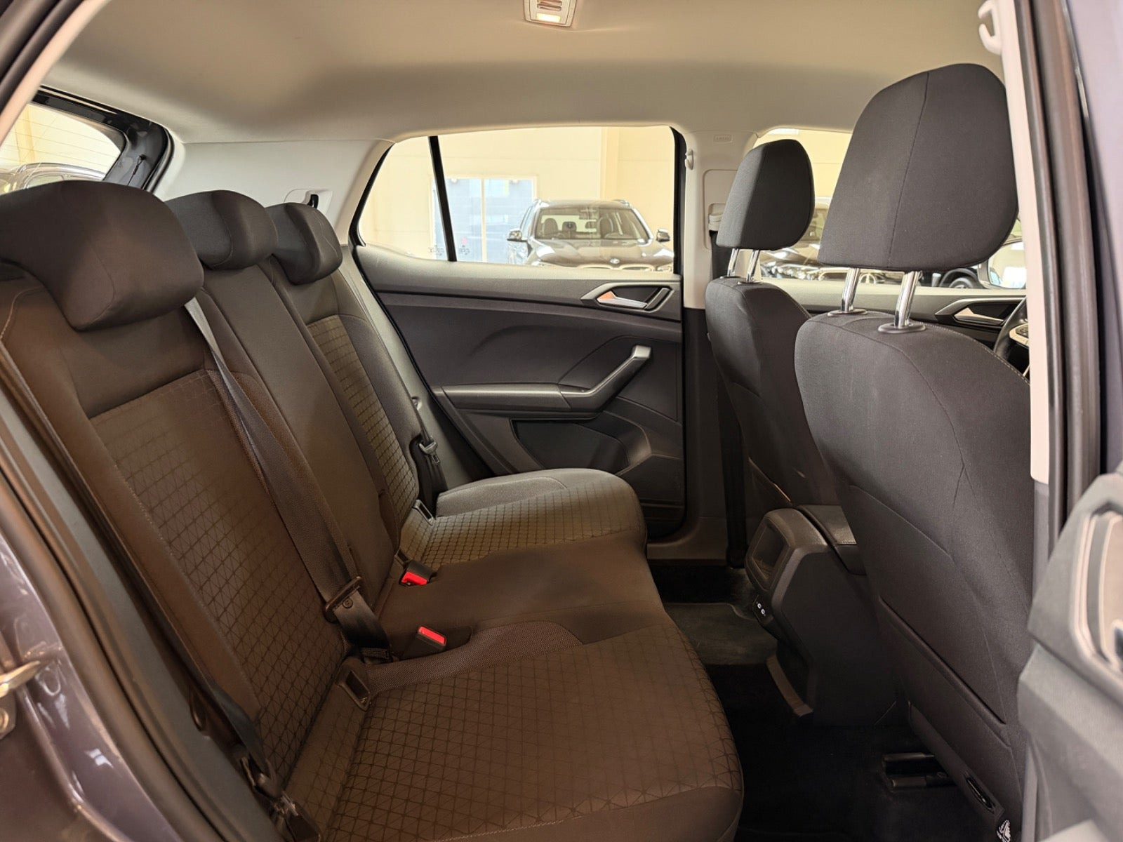 Sølv VW T-Cross fra 2022