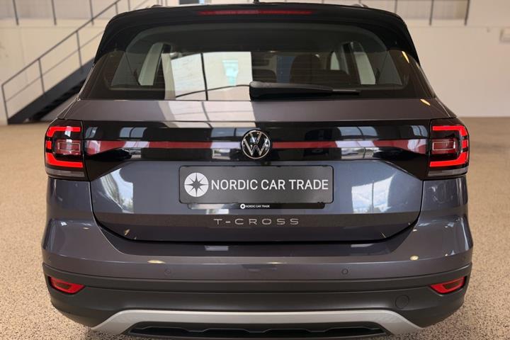 Sølv VW T-Cross fra 2022