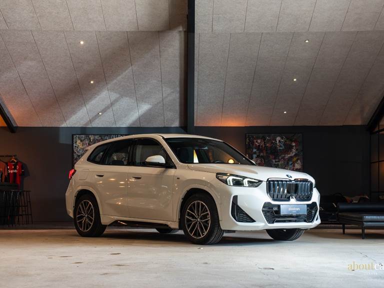 BMW iX1 xDrive30 M-Sport
