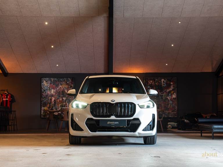 BMW iX1 xDrive30 M-Sport