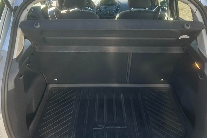 Sølv Ford B-MAX fra 2016