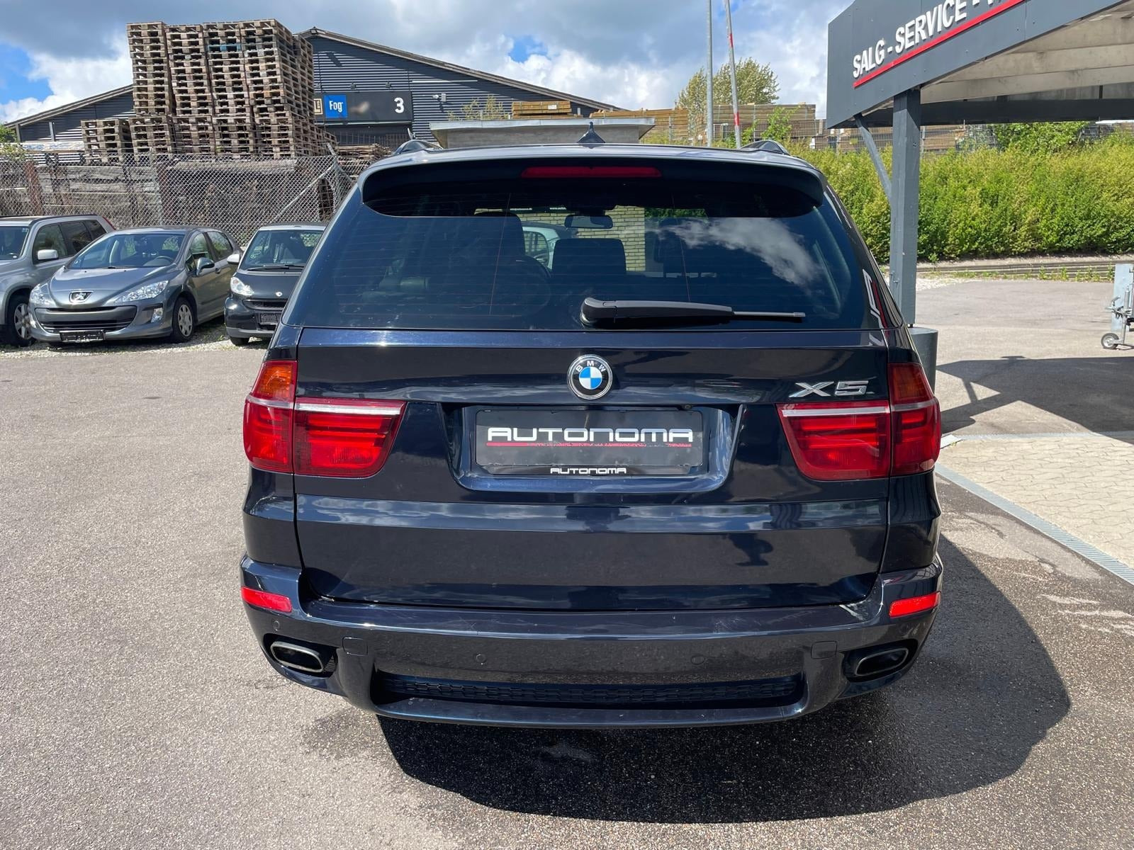 Blå BMW X5 fra 2012