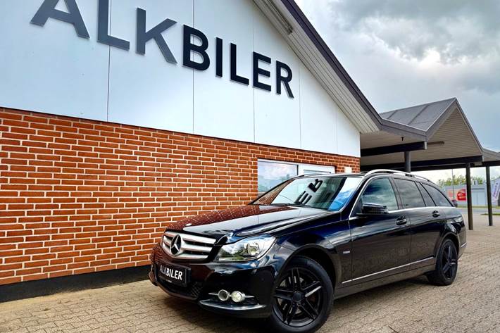 Sort Mercedes C220 fra 2011