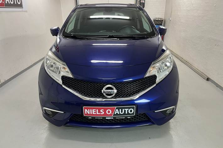 Blå Nissan Note fra 2015