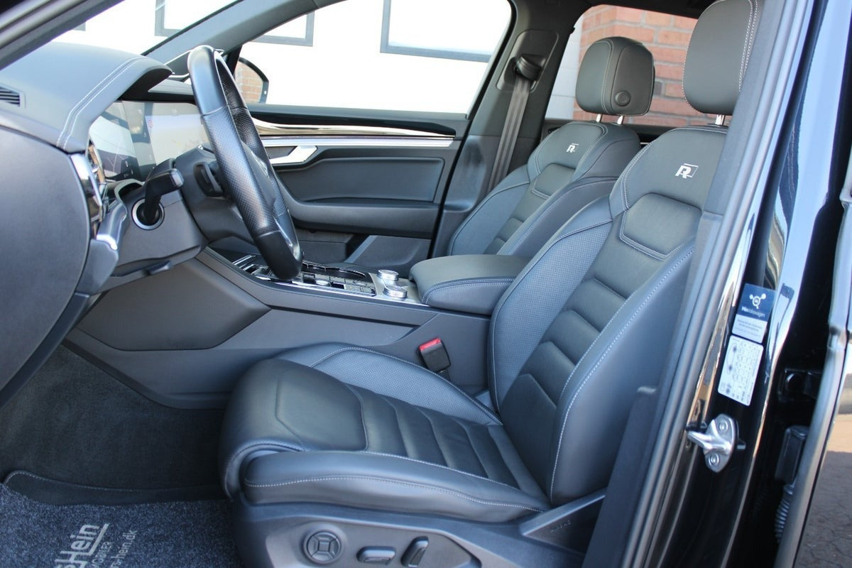 Sort VW Touareg fra 2021