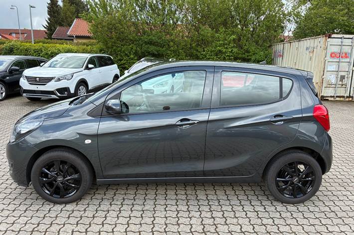 Grå Opel Karl fra 2017