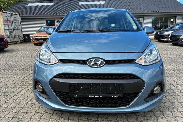 Blå Hyundai i10 fra 2016
