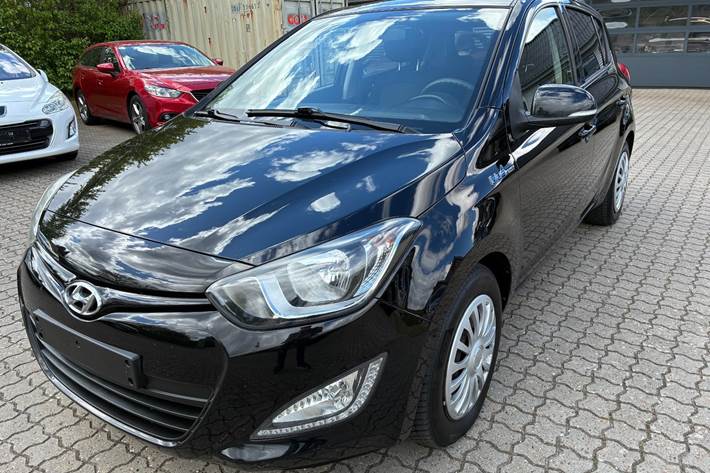 Sort Hyundai i20 fra 2014