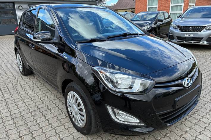 Sort Hyundai i20 fra 2014