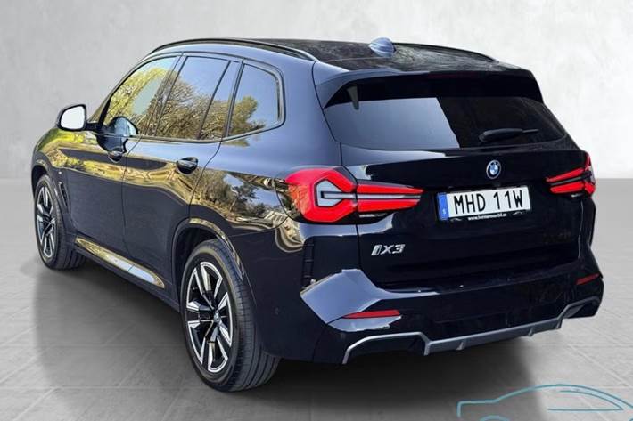 Sort BMW iX3 fra 2022