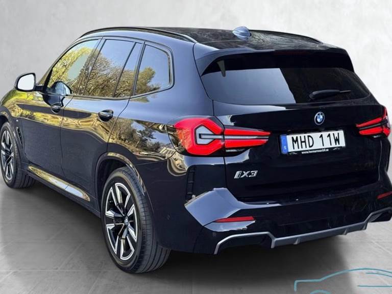 BMW iX3 Charged M-Sport