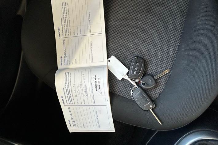 Hvid Hyundai i20 fra 2013