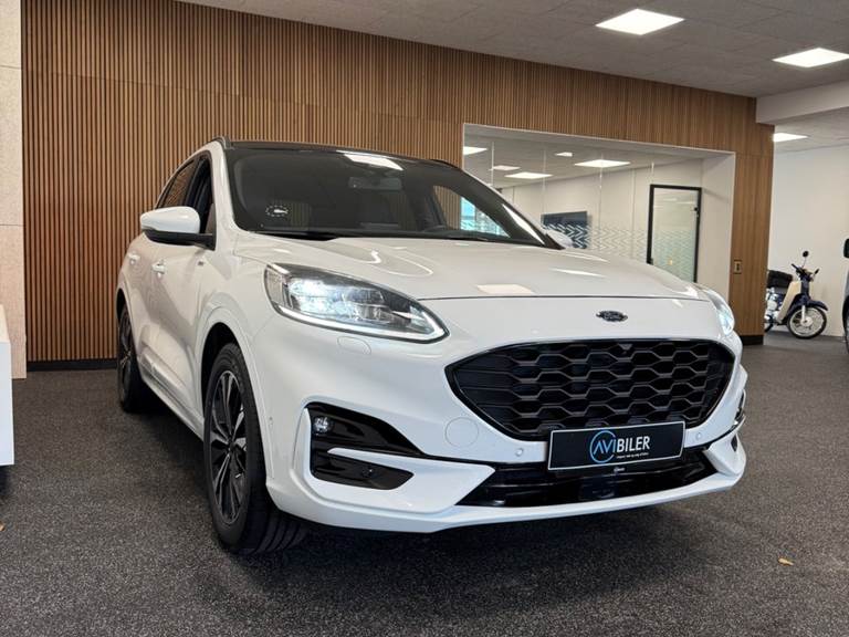 Ford Kuga 2,5 PHEV ST-Line X CVT