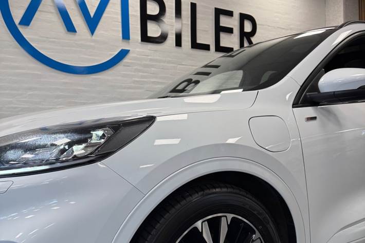 Hvid Ford Kuga fra 2021