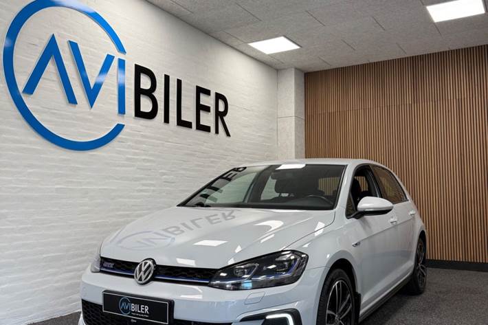 Hvid VW Golf VII fra 2019