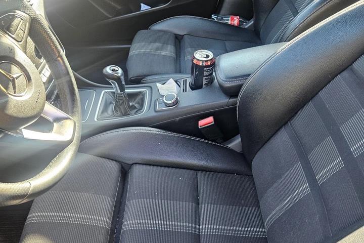 Hvid Mercedes CLA200 fra 2018