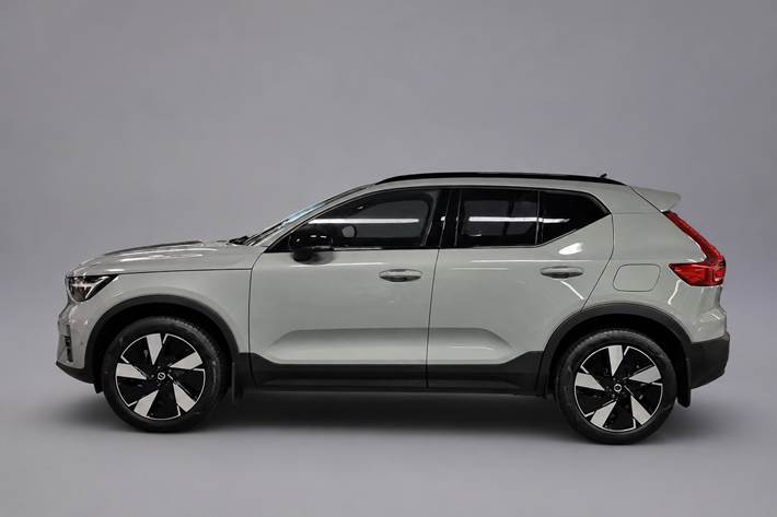Grå Volvo EX40 fra 2025