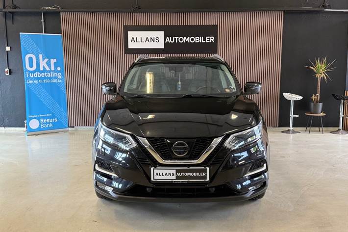 Sort Nissan Qashqai fra 2017