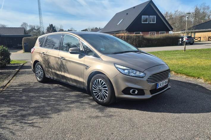 Brun Ford S-MAX fra 2019