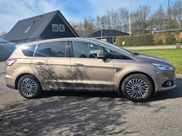 Ford S-MAX 1,5 EcoBoost Titanium 7prs