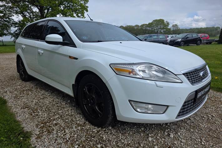 Gul Ford Mondeo fra 2007