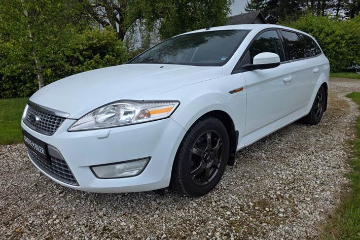 Gul Ford Mondeo fra 2007