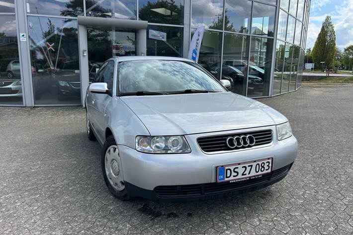Sølv Audi A3 fra 2001