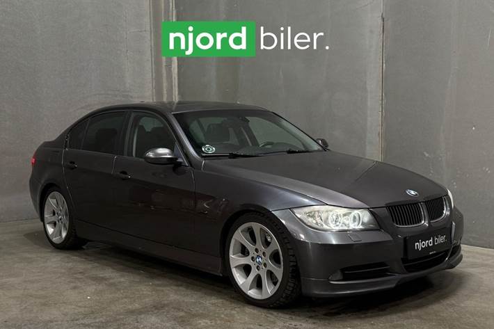 undefined BMW 330i fra 2005