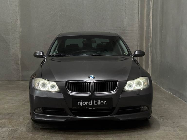 BMW 330i 3,0