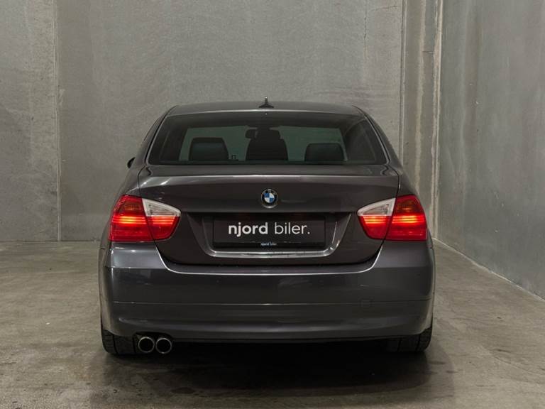 BMW 330i 3,0