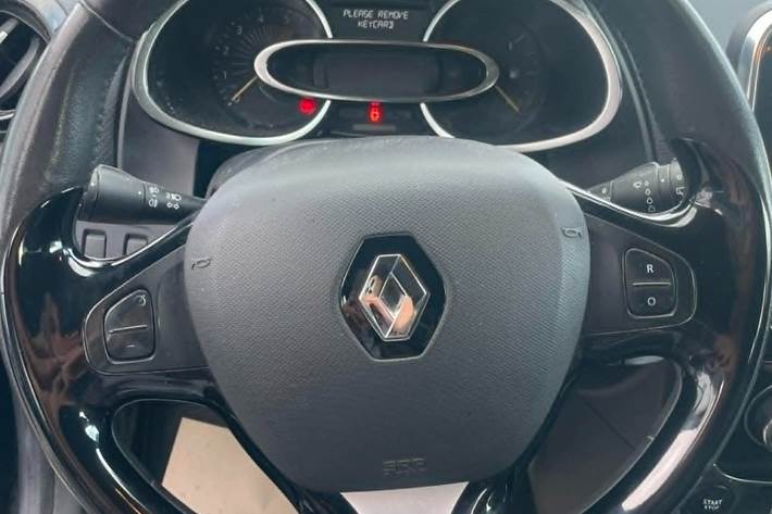 Sort Renault Clio IV fra 2015