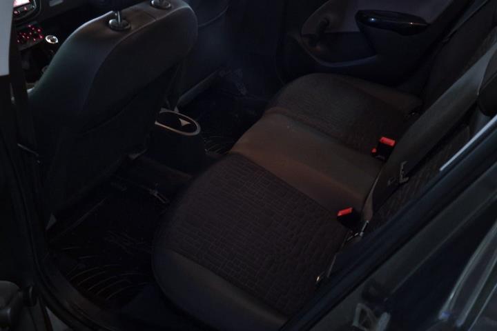Grå Opel Corsa fra 2016