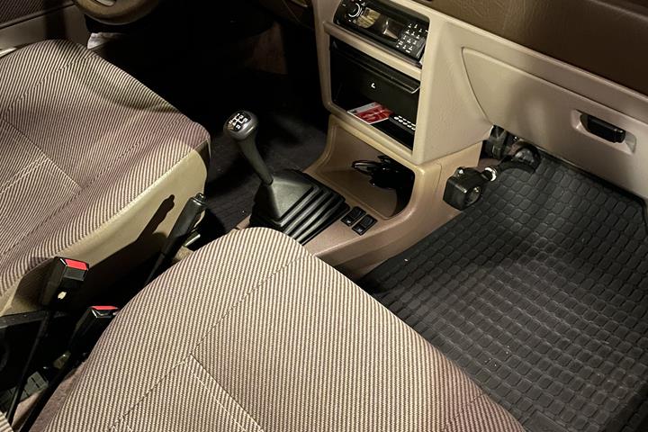 Brun Ford Escort fra 1985