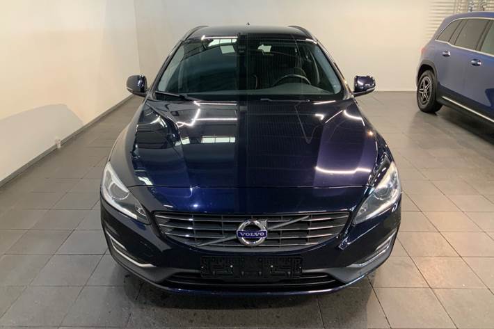 Blå Volvo V60 fra 2017
